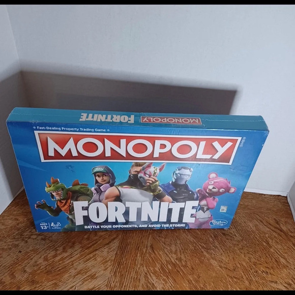 Monopoly FortNite Edition Board Game Hasbro Gaming NEW Factory Sealed - Picture 3 of 3